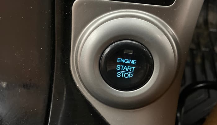 2018 Mahindra XUV500 W9 AT, Diesel, Automatic, 73,529 km, Keyless Start/ Stop Button