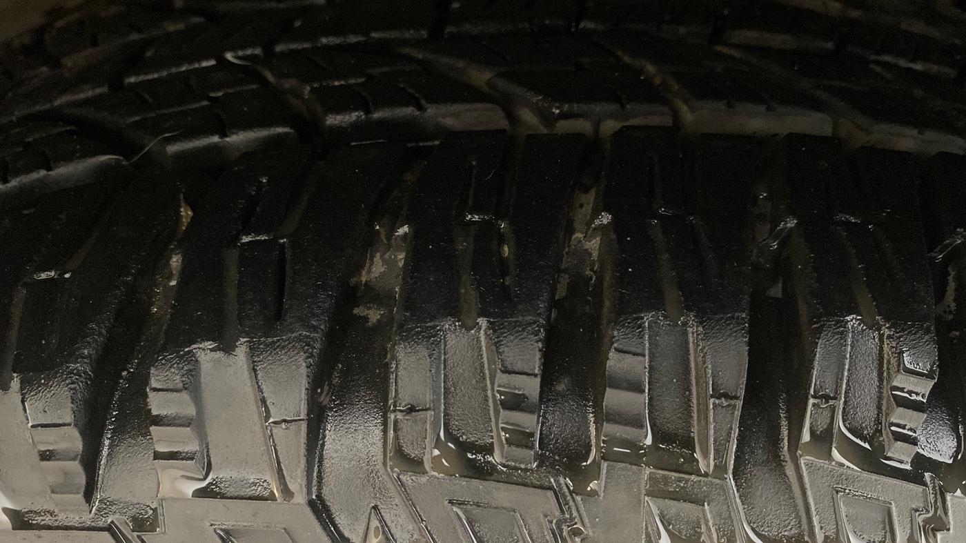 2018 Mahindra XUV500 W9 AT, Diesel, Automatic, 73,529 km, Left Front Tyre Tread