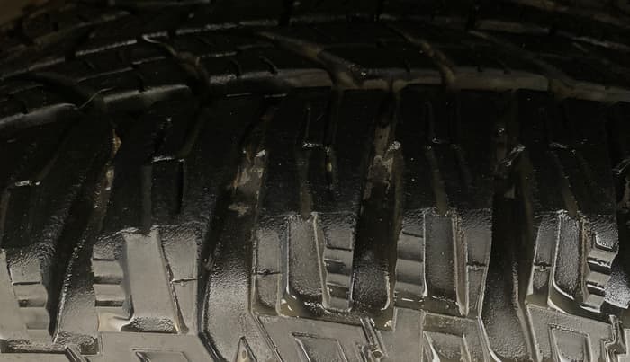 2018 Mahindra XUV500 W9 AT, Diesel, Automatic, 73,529 km, Left Front Tyre Tread