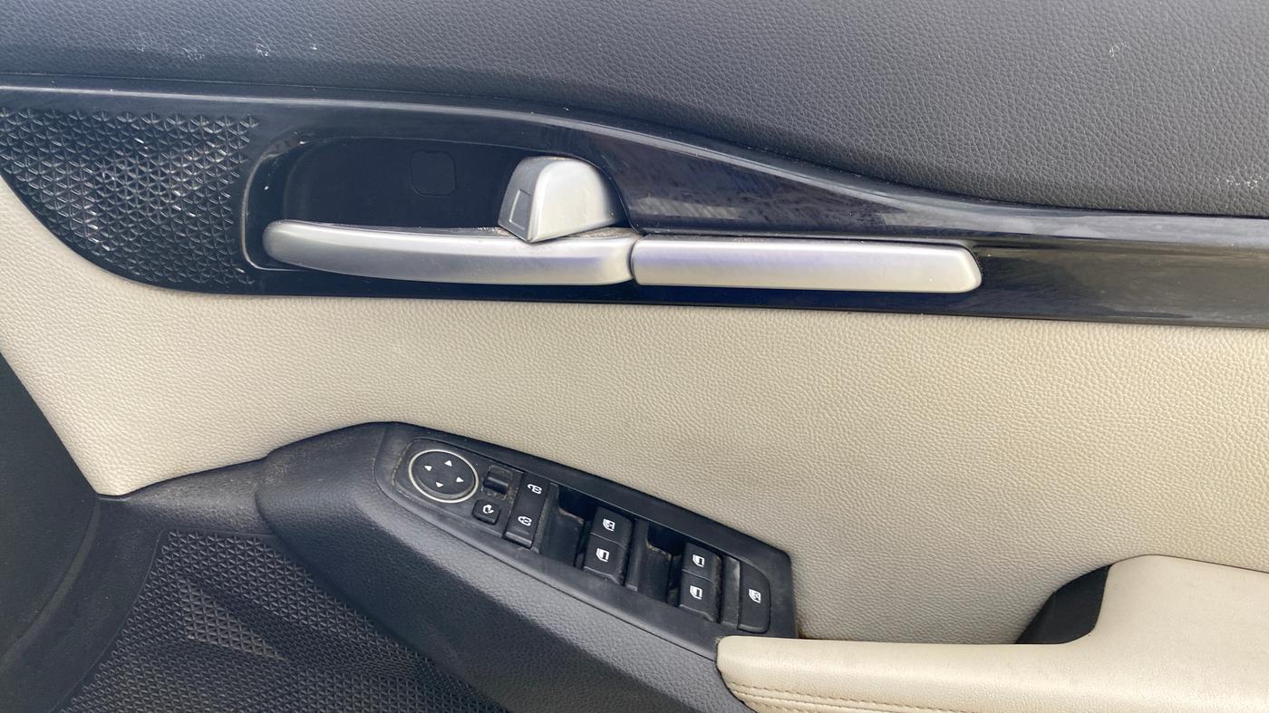 2021 KIA SELTOS HTX 1.5 PETROL, Petrol, Manual, 56,124 km, Driver Side Door Panels Control