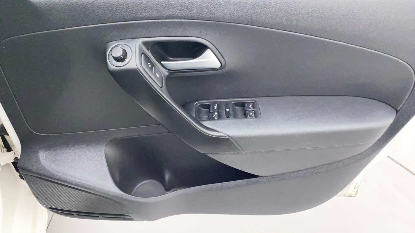 2018 Volkswagen Polo GT TSI AT, Petrol, Automatic, 1,23,890 km, Driver Side Door Panels Control