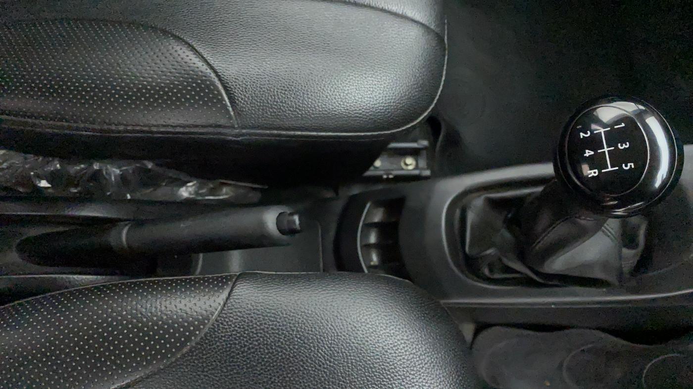 2018 Maruti Wagon R 1.0 LXI CNG, CNG, Manual, 68,209 km, Gear Lever