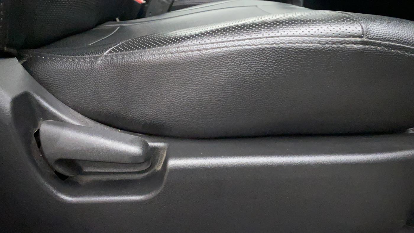 2018 Maruti Wagon R 1.0 LXI CNG, CNG, Manual, 68,209 km, Driver Side Adjustment Panel