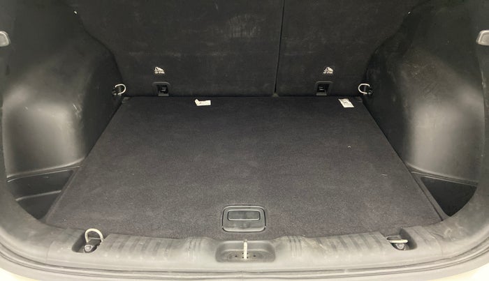 2018 Jeep Compass 2.0 LIMITED, Diesel, Manual, 52,297 km, Boot Inside
