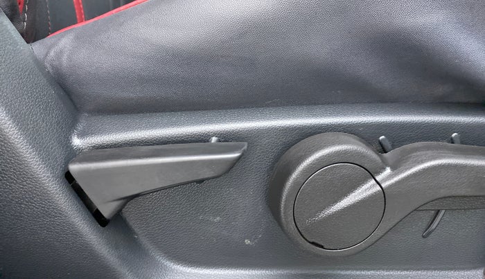 2022 Mahindra Thar LX D AT 4WD HT, Diesel, Automatic, 15,493 km, Driver Side Adjustment Panel