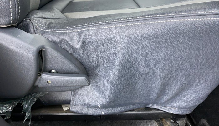 2018 Maruti Alto 800 LXI, Petrol, Manual, 8,385 km, Driver Side Adjustment Panel