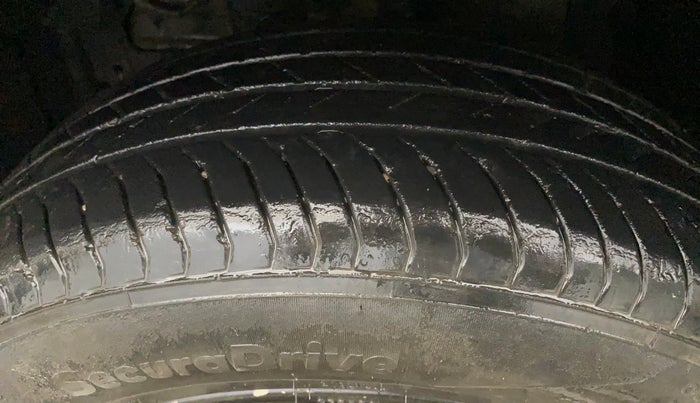 2018 Maruti Vitara Brezza ZDI PLUS AMT, Diesel, Automatic, 67,255 km, Left Front Tyre Tread