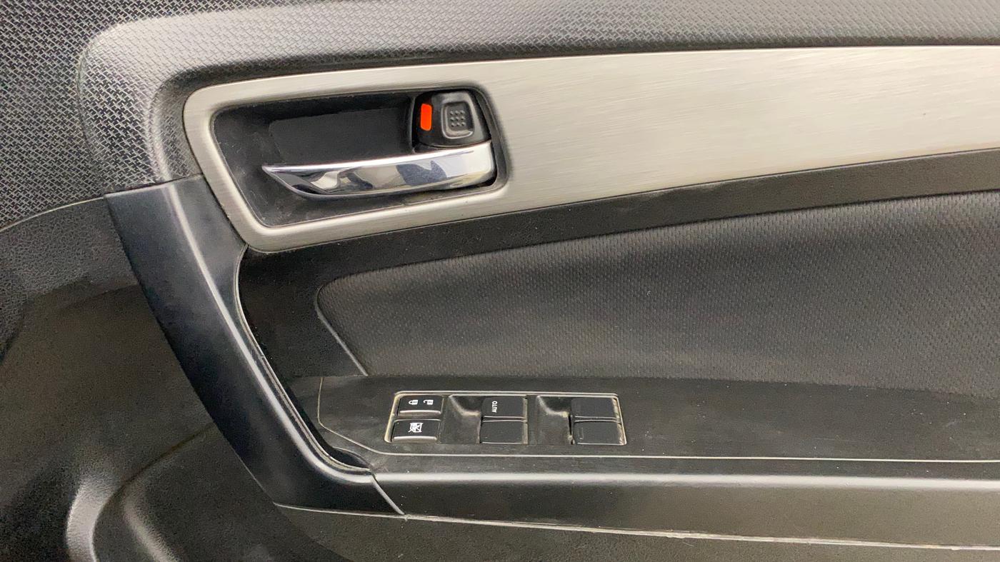 2018 Maruti Vitara Brezza ZDI PLUS AMT, Diesel, Automatic, 67,255 km, Driver Side Door Panels Control