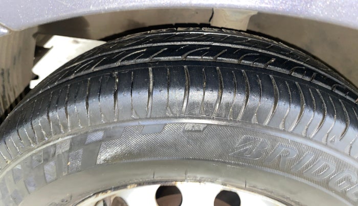 2014 Hyundai Eon ERA +, Petrol, Manual, 37,574 km, Left Front Tyre Tread