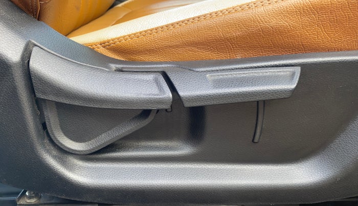 2021 KIA SONET HTX 1.5, Diesel, Manual, 51,600 km, Driver Side Adjustment Panel