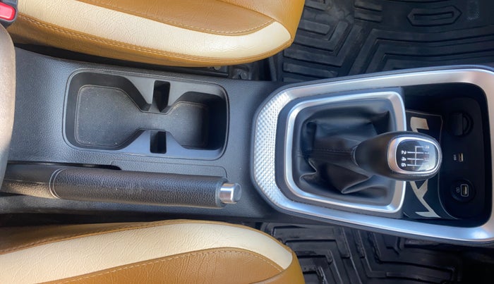 2021 KIA SONET HTX 1.5, Diesel, Manual, 51,600 km, Gear Lever