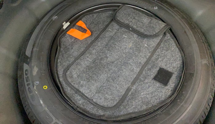 2022 Hyundai NEW I20 ASTA (O) 1.2 AT, Petrol, Automatic, 33,680 km, Spare Tyre