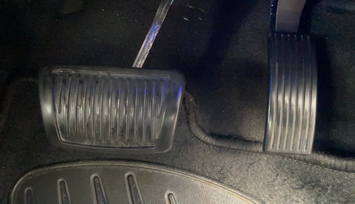 2022 Hyundai NEW I20 ASTA (O) 1.2 AT, Petrol, Automatic, 33,680 km, Pedals