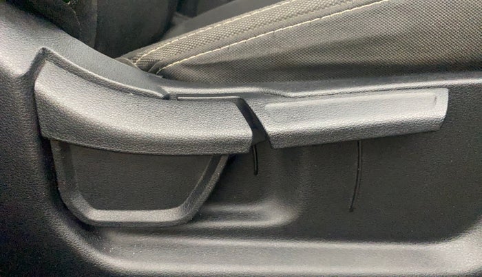 2022 Hyundai NEW I20 ASTA (O) 1.2 AT, Petrol, Automatic, 33,680 km, Driver Side Adjustment Panel