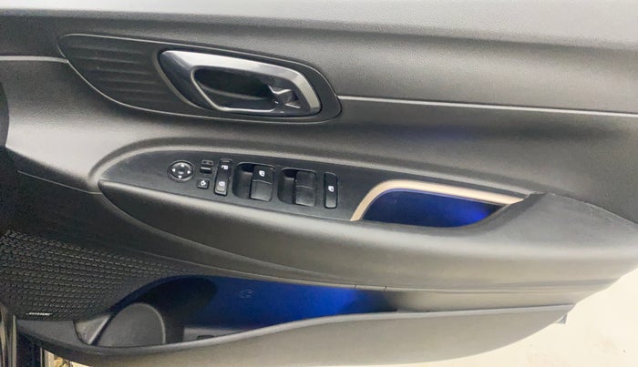 2022 Hyundai NEW I20 ASTA (O) 1.2 AT, Petrol, Automatic, 33,680 km, Driver Side Door Panels Control