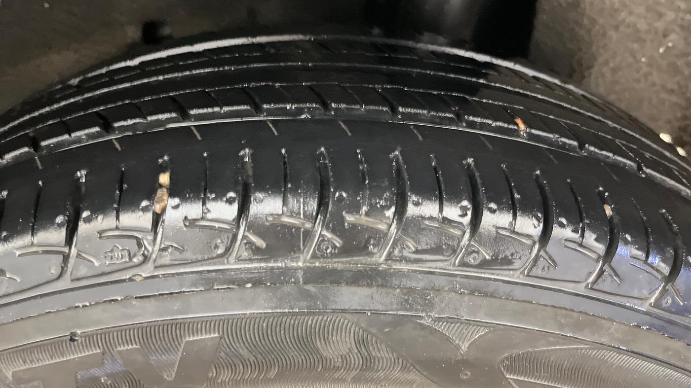2017 Maruti Baleno DELTA PETROL 1.2, Petrol, Manual, 83,208 km, Left Rear Tyre Tread
