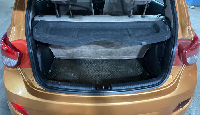 2015 Hyundai Grand i10 ASTA 1.2 KAPPA VTVT, Petrol, Manual, 60,204 km, Boot Inside