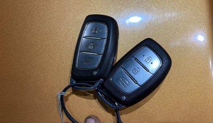 2015 Hyundai Grand i10 ASTA 1.2 KAPPA VTVT, Petrol, Manual, 60,204 km, Key Close Up