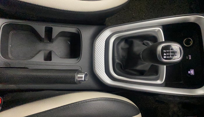 2021 KIA SONET HTX 1.5, Diesel, Manual, 54,901 km, Gear Lever