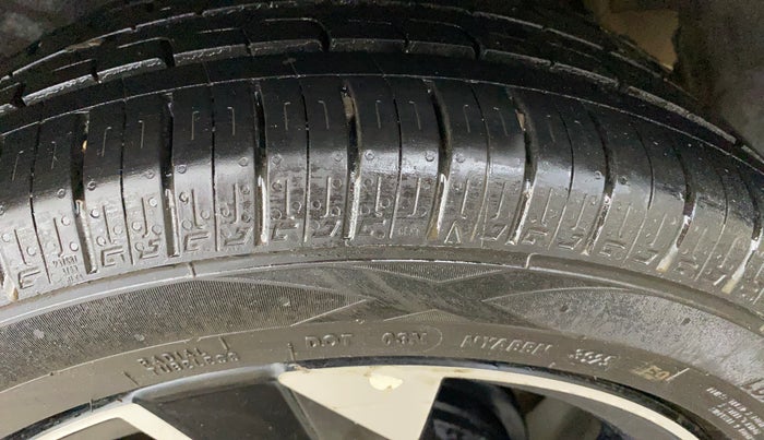 2021 Hyundai Verna SX 1.5 CRDI, Diesel, Manual, 97,843 km, Right Rear Tyre Tread