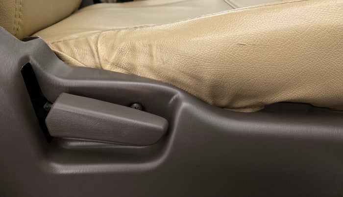 2013 Maruti Zen Estilo VXI, Petrol, Manual, 55,309 km, Driver Side Adjustment Panel