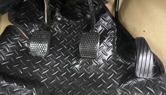 2013 Maruti Zen Estilo VXI, Petrol, Manual, 55,309 km, Pedals