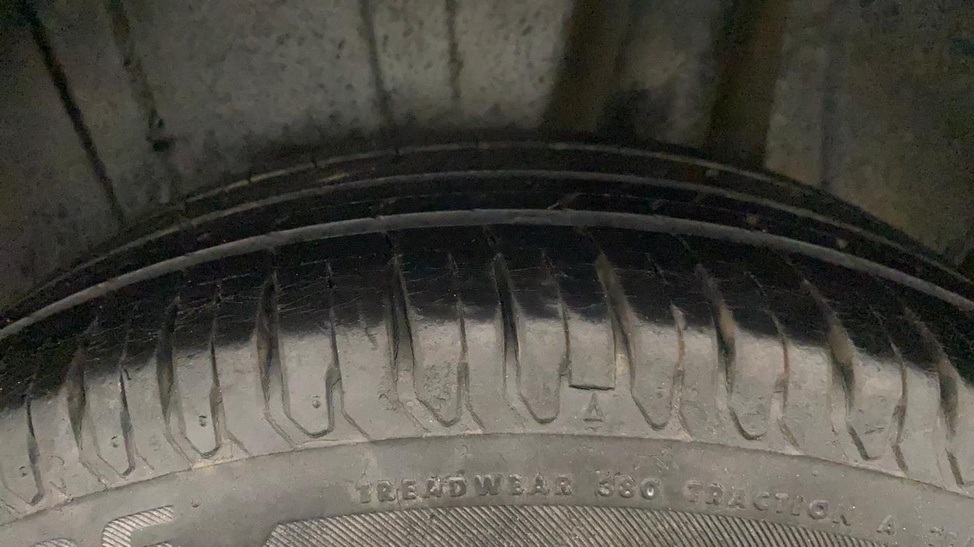 2020 Maruti Ertiga VXI SHVS, Petrol, Manual, 59,847 km, Left Rear Tyre Tread
