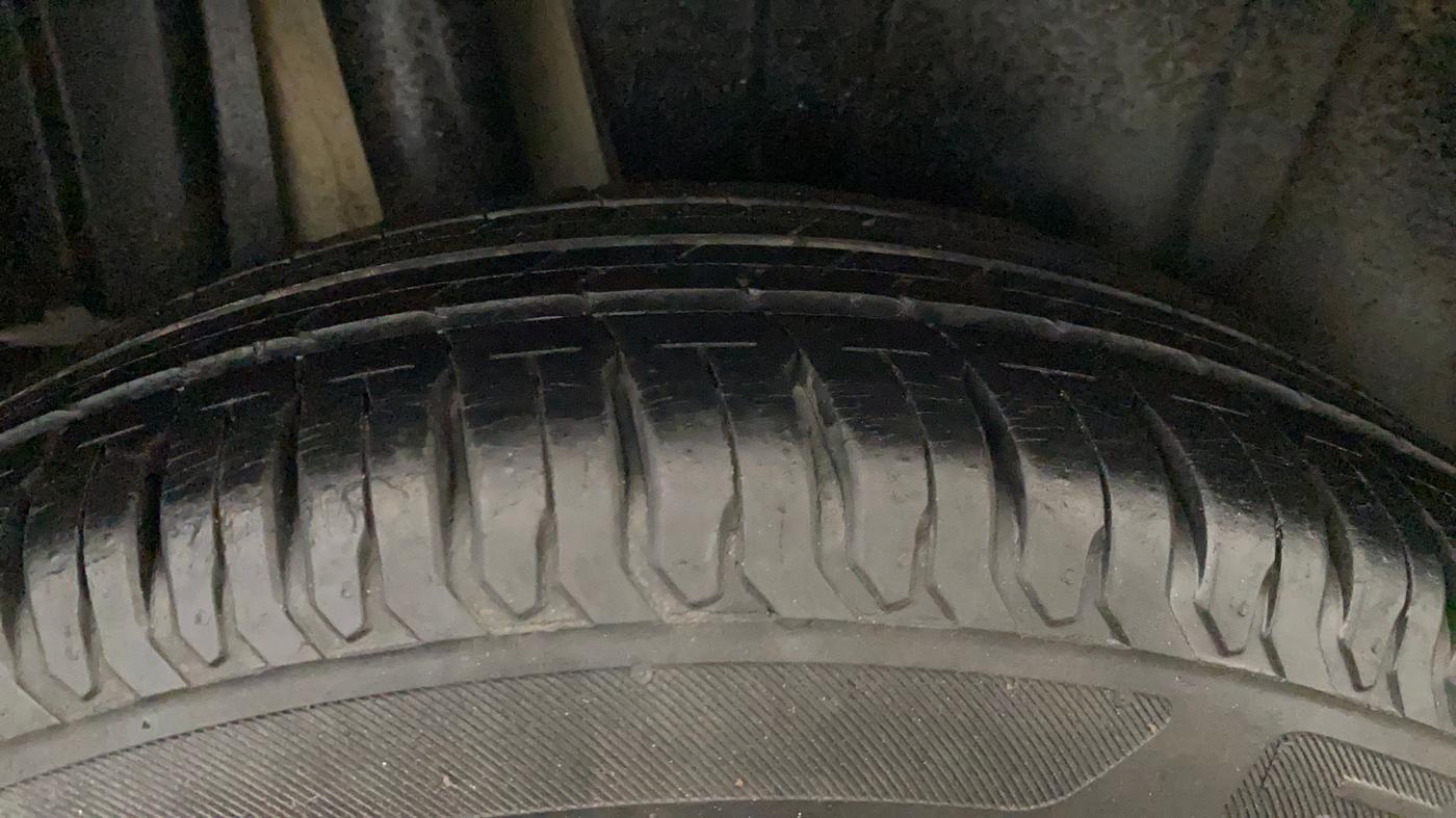 2020 Maruti Ertiga VXI SHVS, Petrol, Manual, 59,847 km, Right Rear Tyre Tread