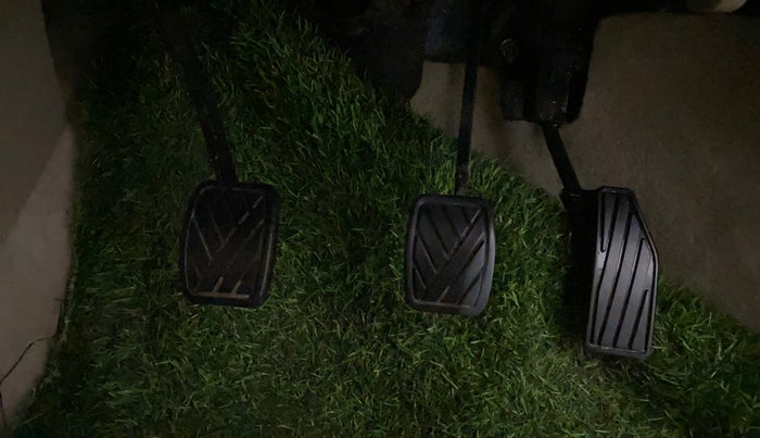 2020 Maruti Ertiga VXI SHVS, Petrol, Manual, 59,847 km, Pedals