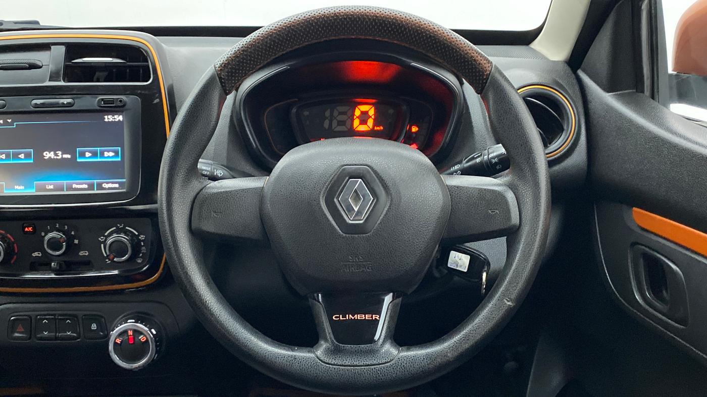 2017 Renault Kwid CLIMBER 1.0 AMT, Petrol, Automatic, 53,468 km, Steering Wheel Close Up