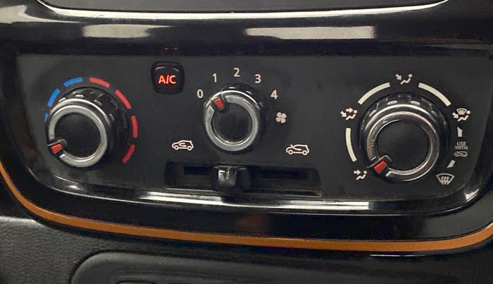 2017 Renault Kwid CLIMBER 1.0 AMT, Petrol, Automatic, 53,468 km, Dashboard - Air Re-circulation knob is not working