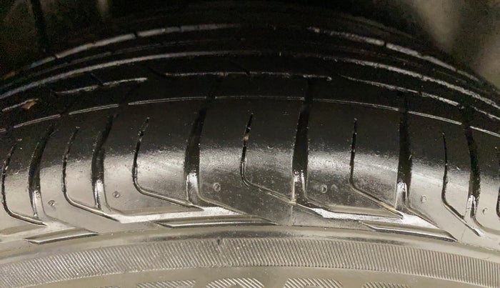 2022 Maruti S Cross ZETA AT 1.5, Petrol, Automatic, 71,082 km, Right Rear Tyre Tread