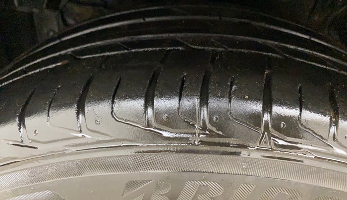 2022 Maruti S Cross ZETA AT 1.5, Petrol, Automatic, 71,082 km, Left Front Tyre Tread