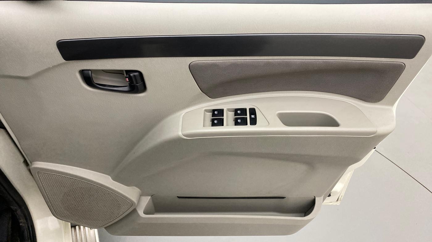 2019 Mahindra Scorpio S5, Diesel, Manual, 53,699 km, Driver Side Door Panels Control