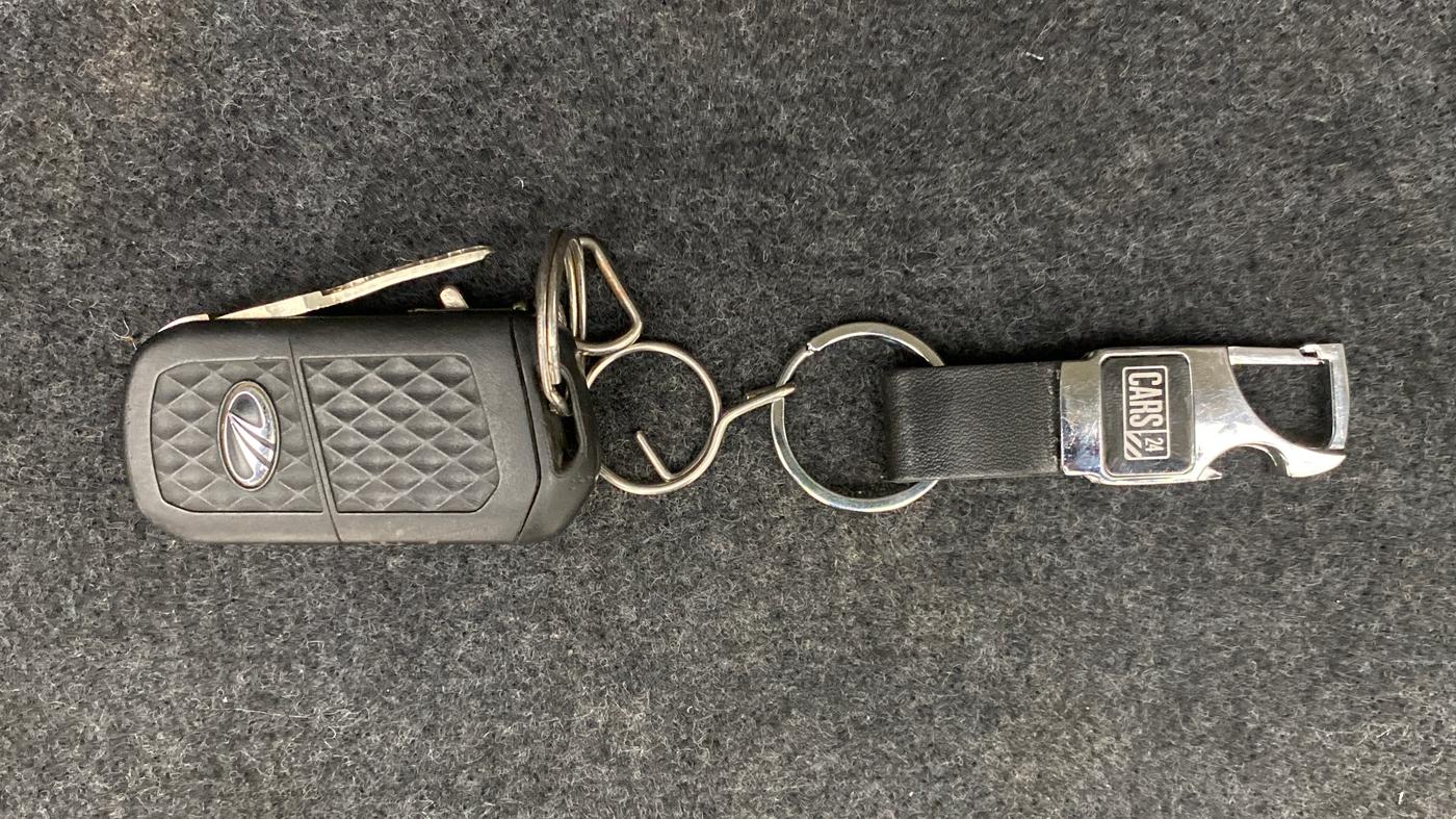 2019 Mahindra Scorpio S5, Diesel, Manual, 53,699 km, Key Close Up