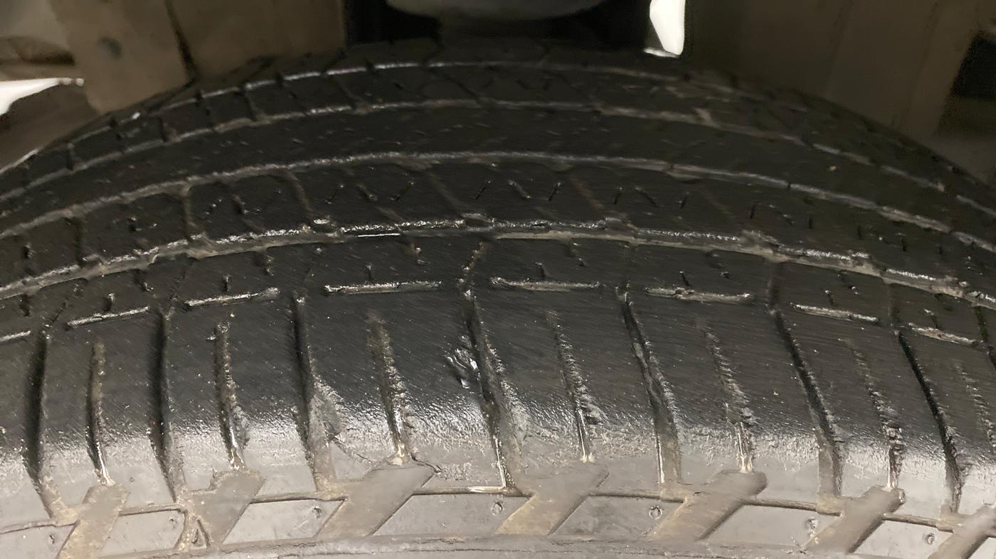 2019 Mahindra Scorpio S5, Diesel, Manual, 53,699 km, Right Front Tyre Tread