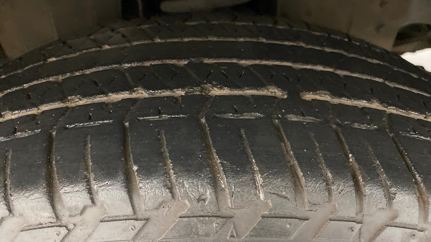 2019 Mahindra Scorpio S5, Diesel, Manual, 53,699 km, Left Front Tyre Tread