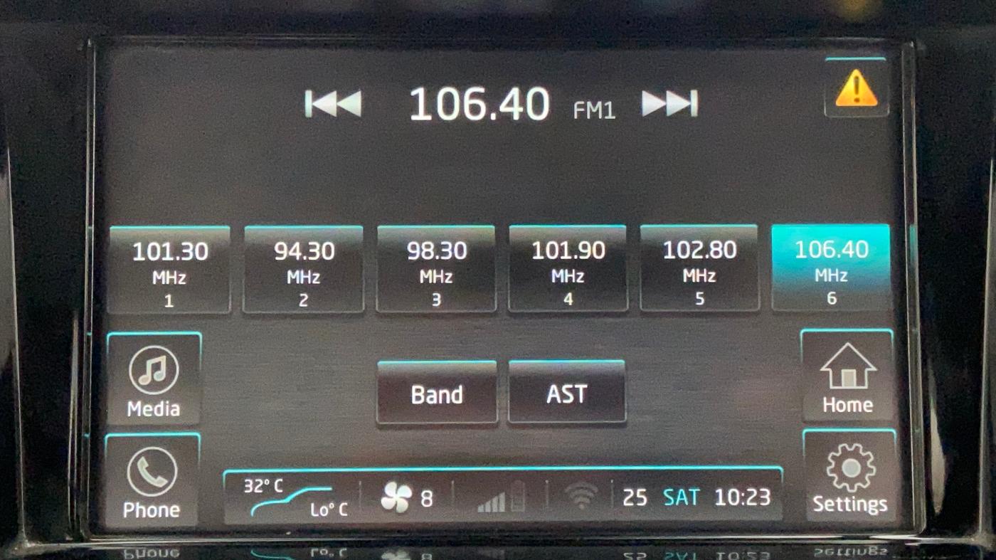 2018 Mahindra XUV500 W9, Diesel, Manual, 47,970 km, Touchscreen Infotainment System