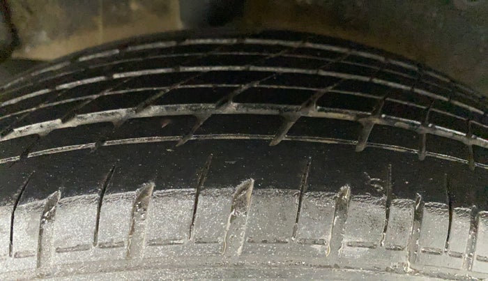 2015 Maruti Celerio VXI AMT, Petrol, Automatic, 91,740 km, Right Rear Tyre Tread