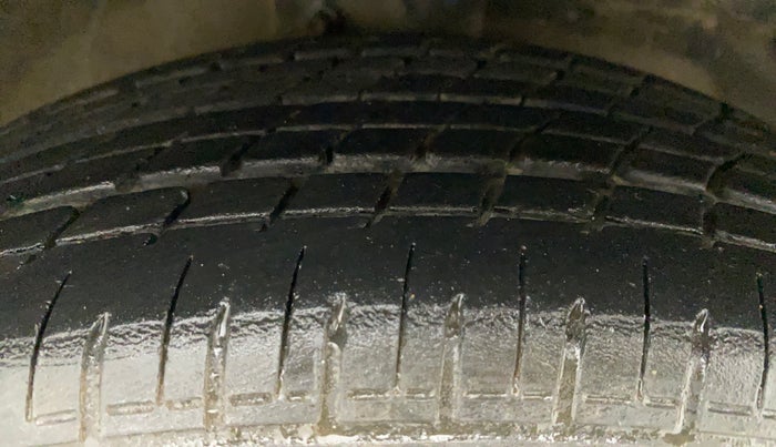 2015 Maruti Celerio VXI AMT, Petrol, Automatic, 91,740 km, Right Front Tyre Tread