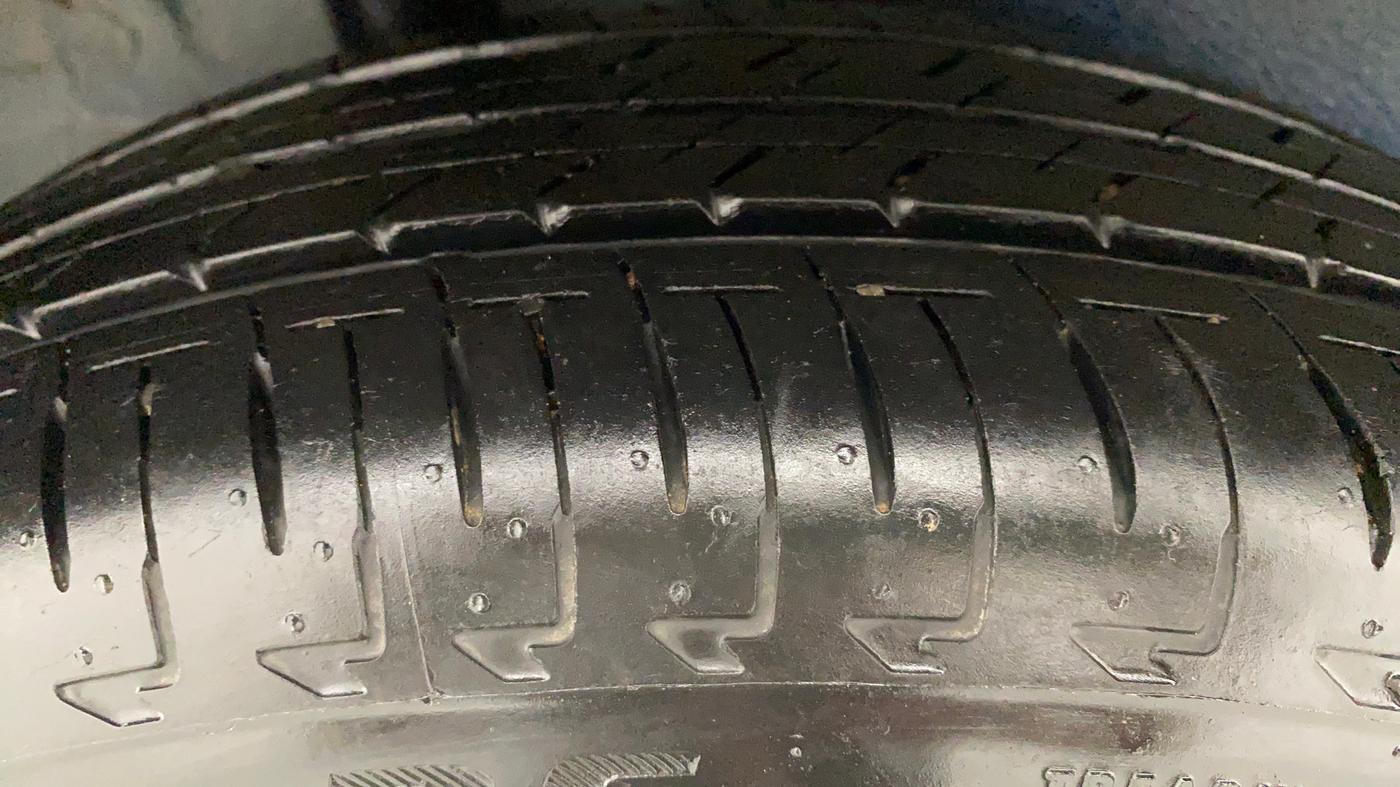 2019 Maruti IGNIS DELTA 1.2 K12 AMT, Petrol, Automatic, 7,397 km, Right Rear Tyre Tread