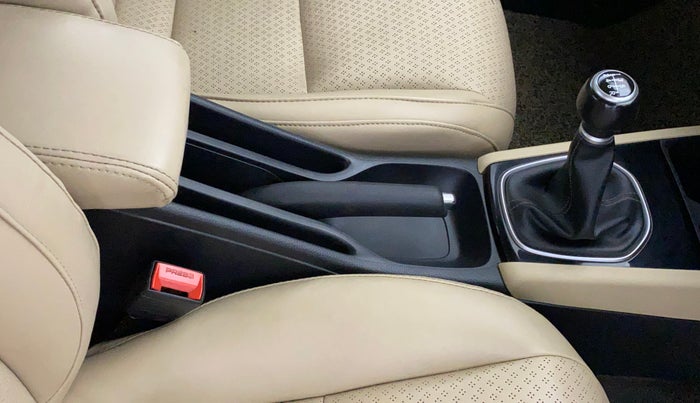 2021 Honda City 1.5L I-VTEC V MT 5TH GEN, CNG, Manual, 44,688 km, Gear Lever
