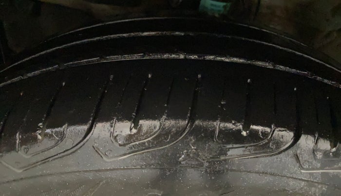 2021 Honda City 1.5L I-VTEC V MT 5TH GEN, CNG, Manual, 44,688 km, Left Front Tyre Tread