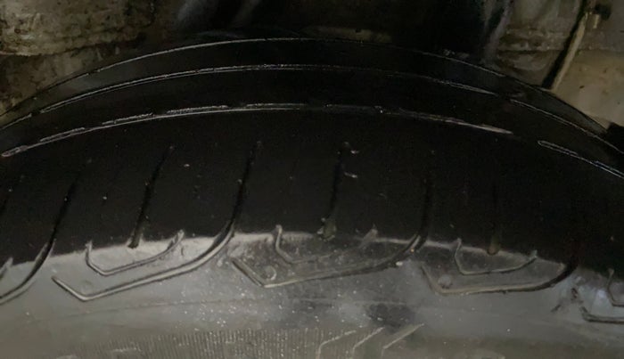 2021 Honda City 1.5L I-VTEC V MT 5TH GEN, CNG, Manual, 44,688 km, Left Rear Tyre Tread