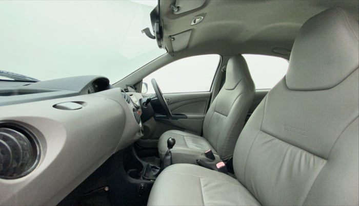 2011 Toyota Etios G, Petrol, Manual, 46,171 km, Right Side Front Door Cabin