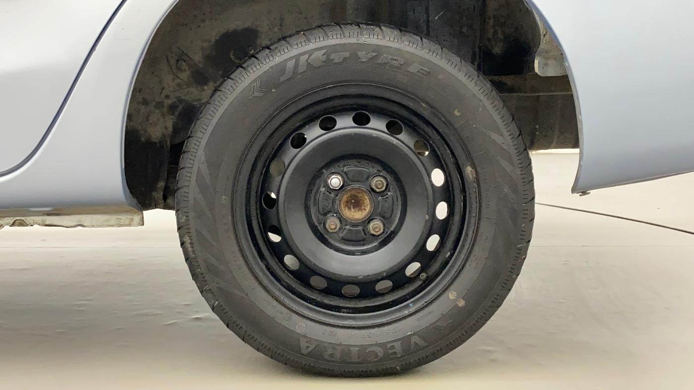 2011 Toyota Etios G, Petrol, Manual, 46,171 km, Left Rear Wheel