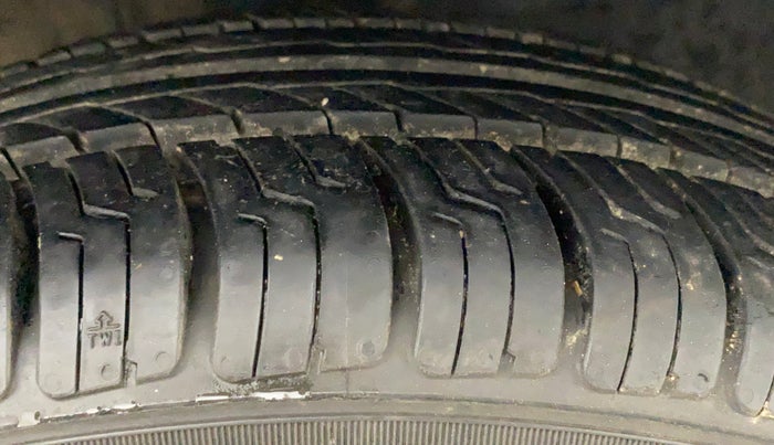 2011 Toyota Etios G, Petrol, Manual, 46,171 km, Right Front Tyre Tread
