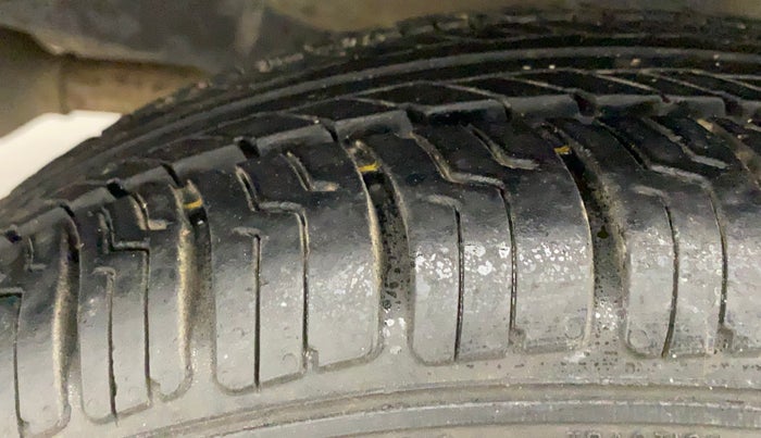 2011 Toyota Etios G, Petrol, Manual, 46,171 km, Right Rear Tyre Tread