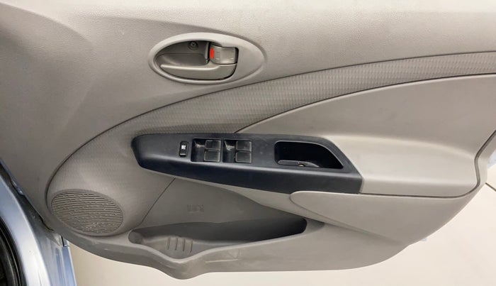 2011 Toyota Etios G, Petrol, Manual, 46,171 km, Driver Side Door Panels Control