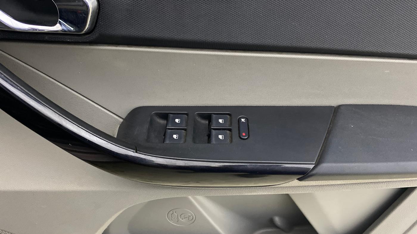 2017 Tata Tiago XZ PETROL, Petrol, Manual, 13,888 km, Driver Side Door Panels Control